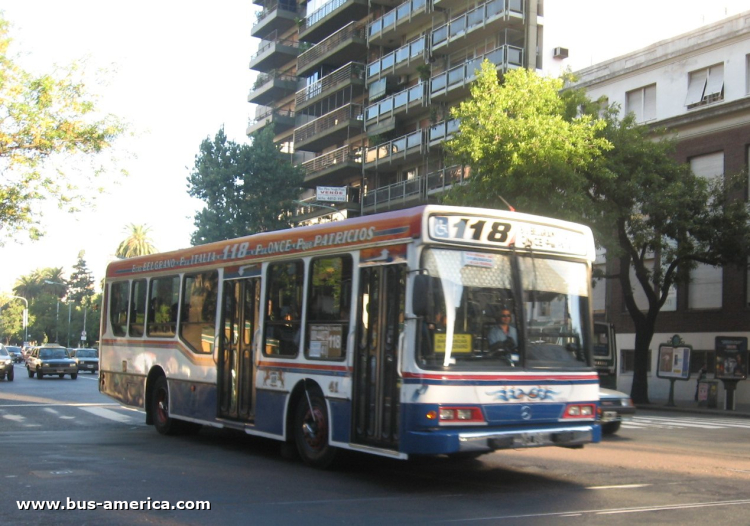 Mercedes-Benz OH 1521 L SB - Galicia - Bcas. de Belgrano
¿DFZ 848?
[url=https://bus-america.com/galeria/displayimage.php?pid=6502]https://bus-america.com/galeria/displayimage.php?pid=6502[/url]

Línea 118 (Buenos Aires), interno 41
