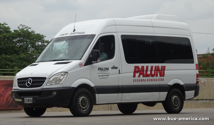 Mercedes-Benz Sprinter 415 CDI - Paluni
OXH 517
[url=https://bus-america.com/galeria/displayimage.php?pid=68525]https://bus-america.com/galeria/displayimage.php?pid=68525[/url]

Paluni (Prov.Sgo. del Estero), interno 05


Horarios noviembre 2024
Ida: Lunes, miercoles, viernes: 13:30
Vuelta: Lunes, miercoles, viernes: 4:00
