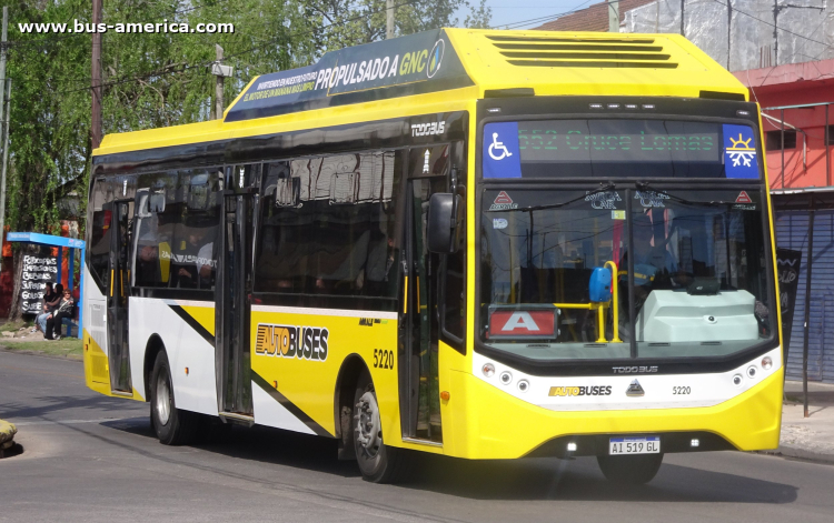 Agrale MT 17.0 GNV - Todo Bus Retiro TB 63/25 - Autobuses
AI 519 GL

Línea 552 (Pdo.Lomas de Zamora), interno 5220

