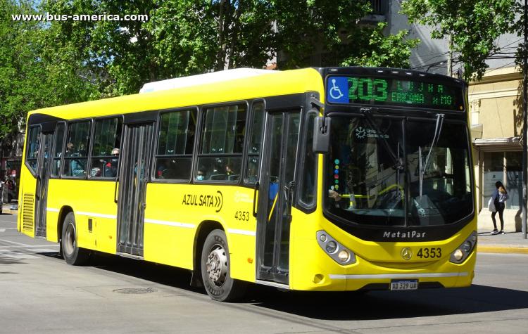 Mercedes-Benz O 500 U - Metalpar Iguazú Nueva Generación - Azúl
AD 329 UA

Línea 203 (Prov. Buenos Aires), interno 4353
