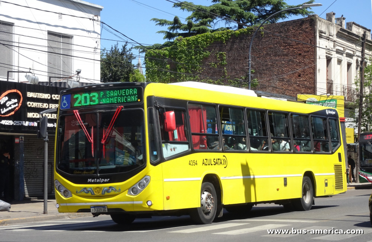 Mercedes-Benz O 500 U - Metalpar Iguazú Nueva Generación - Azúl
AD 329 UC

Línea 203 (Prov. Buenos Aires), interno 4354
