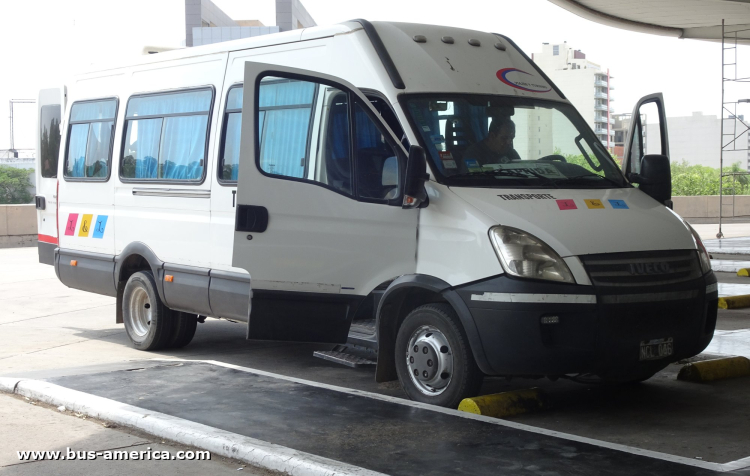 Iveco Daily 56C16 Paso (reacondicionado en Argentina por) R & O Valle - L & L
NCL 046
[url=https://bus-america.com/galeria/displayimage.php?pid=68197]https://bus-america.com/galeria/displayimage.php?pid=68197[/url]
[url=https://bus-america.com/galeria/displayimage.php?pid=68198]https://bus-america.com/galeria/displayimage.php?pid=68198[/url]

L & L (Prov.Sgo. del Estero)

Horarios solo de lunes a viernes: 
ida: 12:00 - 20:30
Vuelta: 5:50 - 15:00
