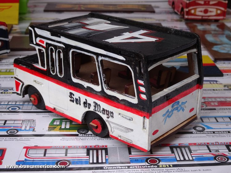 Bus America - Sol de Mayo [juguete / miniatura]
[url=https://bus-america.com/galeria/displayimage.php?pid=69711]https://bus-america.com/galeria/displayimage.php?pid=69711[/url]

Línea 4 (Buenos Aires) [juguete / miniatura]
