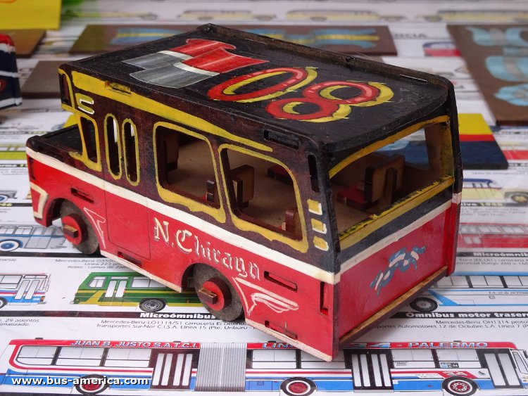 Bus America - Nueva Chicago [juguete / miniatura]
[url=https://bus-america.com/galeria/displayimage.php?pid=69644]https://bus-america.com/galeria/displayimage.php?pid=69644[/url]

Línea 80 (Buenos Aires) [juguete / miniatura]
(La versión final incluyó el reverso de la cinta con los colores originales de la línea en los años 30s)
