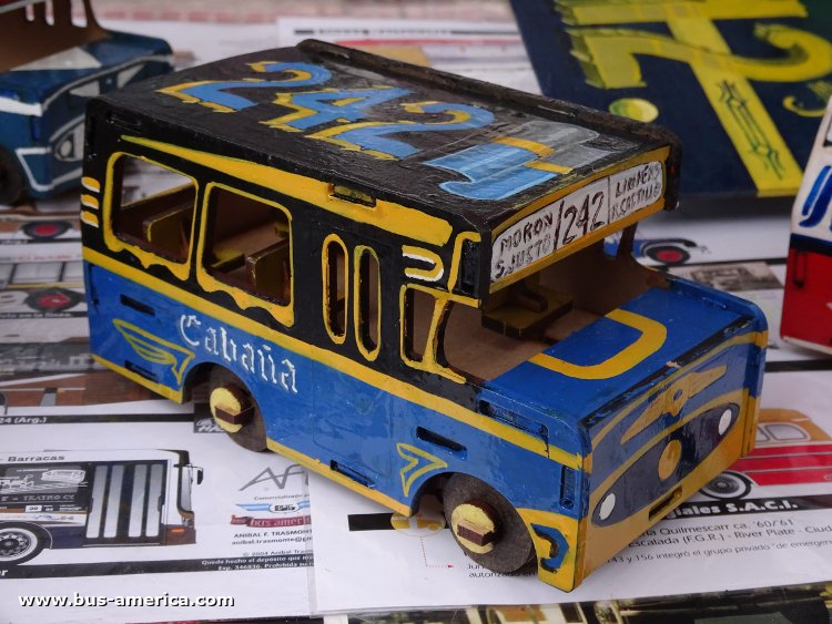 Bus America - La Cabaña [juguete / miniatura]
[url=https://bus-america.com/galeria/displayimage.php?pid=69621]https://bus-america.com/galeria/displayimage.php?pid=69621[/url]

Línea 242 (Prov.Buenos Aires) [juguete / miniatura]
