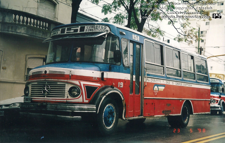 Mercedes-Benz LO 1114 - El Detalle , San Miguel - MODO
WDC 542 - ex patente B.2005989
[url=https://bus-america.com/galeria/displayimage.php?pid=69736]https://bus-america.com/galeria/displayimage.php?pid=69736[/url]

Línea 151 (Buenos Aires), interno 19


Fotógrafo: ¿Mario Taboada? ¿Osvaldo Abner? ¿Carlos Chamorro?
Extraído de bolsa de fotografías del Coleclub
Scaneo: Gabriel Maluende
Colección: www.bus-america.com
