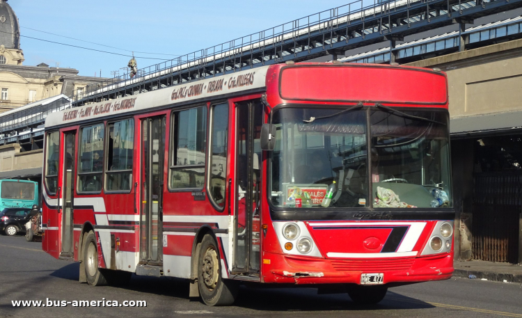 Mercedes-Benz OH 1315 L SB - Ugarte Mini Europeo - "trucho" Retiro
HWE 477
[url=https://bus-america.com/galeria/displayimage.php?pid=57551]https://bus-america.com/galeria/displayimage.php?pid=57551[/url]
[url=https://bus-america.com/galeria/displayimage.php?pid=57552]https://bus-america.com/galeria/displayimage.php?pid=57552[/url]

Línea "Trucho de Retiro" (Buenos Aires, no autorizado)
Ex línea 126 (Buenos Aires)
