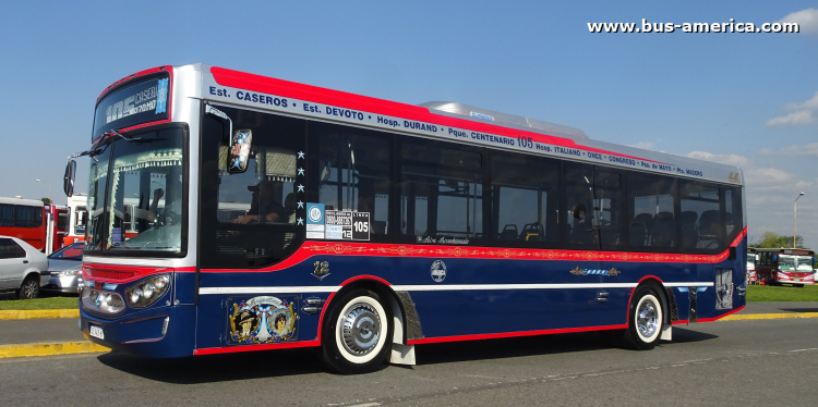 Mercedes-Benz OH 1621 L SB - Ugarte Mini Europeo - América
AE 943 HR
[url=https://bus-america.com/galeria/displayimage.php?pid=55812]https://bus-america.com/galeria/displayimage.php?pid=55812[/url]

Línea 105 (Buenos Aires), interno 12


Unidad con el corte de pintura original de la línea, bajo esta empresa. Excelente fileteados, pero se les fue la mano
