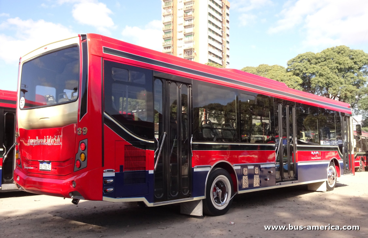 Mercedes-Benz OH 1721 L SB - Ugarte Europeo 107 - Nueve de Julio
AE 736 PI
[url=https://bus-america.com/galeria/displayimage.php?pid=70544]https://bus-america.com/galeria/displayimage.php?pid=70544[/url]
[url=https://bus-america.com/galeria/displayimage.php?pid=70545]https://bus-america.com/galeria/displayimage.php?pid=70545[/url]
[url=https://bus-america.com/galeria/displayimage.php?pid=70546]https://bus-america.com/galeria/displayimage.php?pid=70546[/url]

Línea 109 (Buenos Aires), interno 39 [mayo 2026]
Línea 152 (Buenos Aires), interno 5 [2021 - 2026]


Recién incorporado y armado, desde el viernes pasado 22 de mayo de 2026, esta máquina y sus choferes que la armaron con cariño, se enteran que pronto será radiada.
