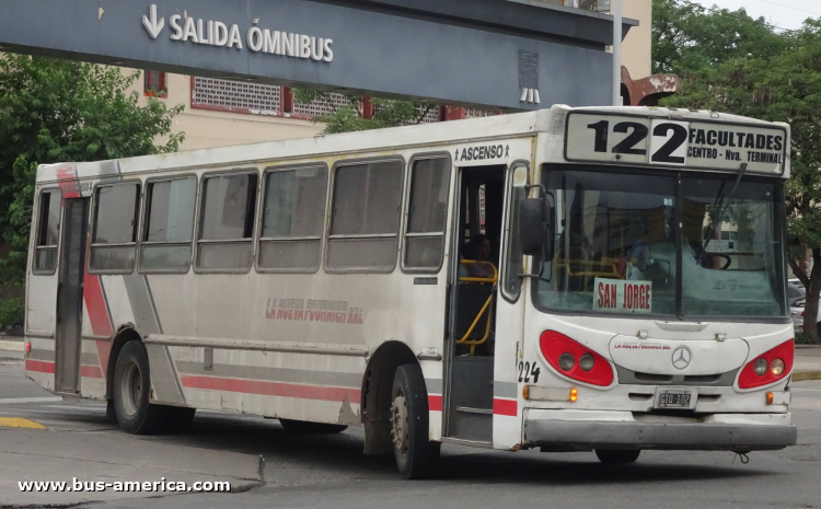 Mercedes-Benz OF 1722 - La Favorita - La Nueva Fournier
GTQ 102

Línea 122 (Prov.Tucumán), interno 224
