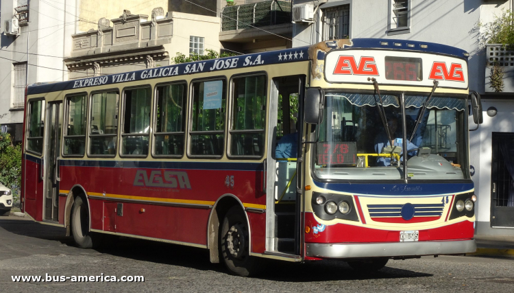 Mercedes-Benz OH 1618 L SB - La Favorita Favorito GR - EVG
KND 585
[url=https://bus-america.com/galeria/displayimage.php?pid=59618]https://bus-america.com/galeria/displayimage.php?pid=59618[/url]
[url=https://bus-america.com/galeria/displayimage.php?pid=59620]https://bus-america.com/galeria/displayimage.php?pid=59620[/url]

Línea 266 ramal 7/8 (ex línea 436, Prov. Buenos Aires, interno 45
