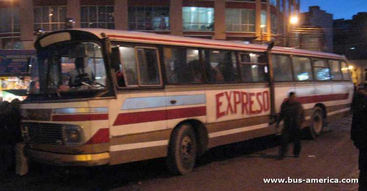 Volvo B57 - Wiima (en Bolivia) - Expreso
¿320 KYU?
[url=https://bus-america.com/galeria/displayimage.php?pid=63211]https://bus-america.com/galeria/displayimage.php?pid=63211[/url]

Expreso (La Paz)
