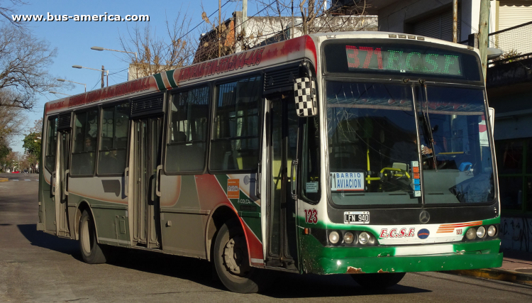 Mercedes-Benz OH 1618 L SB - Nuovobus - ECSF
LFN 940

Línea 371 (Prov. Buenos Aires), interno 123



Archivo originalmente posteado en agosto de 2018
