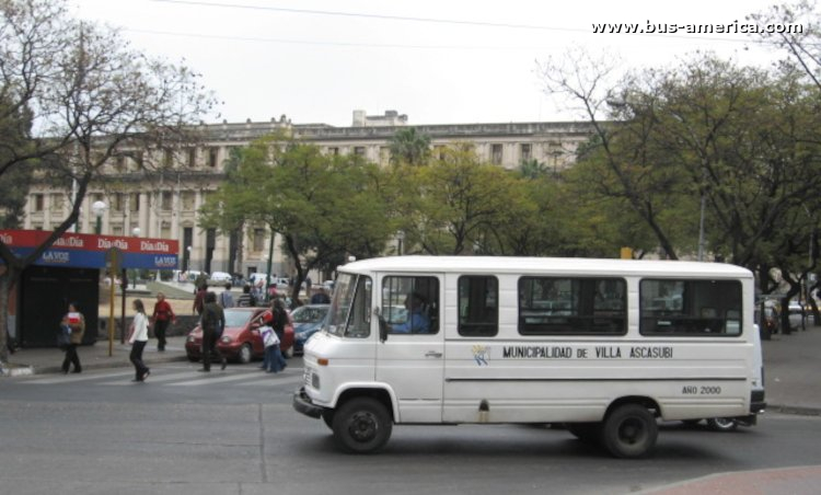 Mercedes-Benz LO 608 - Municipalidad Villa Ascasubi
