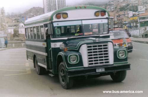 International Load Coaster - Blue Bird (en Bolivia) - Sindicato Murillo
