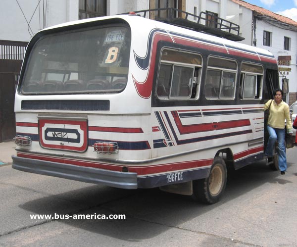 Dodge - Fameca - Sindicatos de Micros de Sucre, línea B
