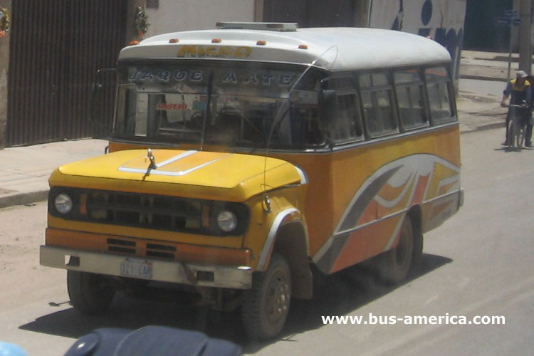 Dodge D - Caio Jaragua (en Bolivia)
121 EAR
