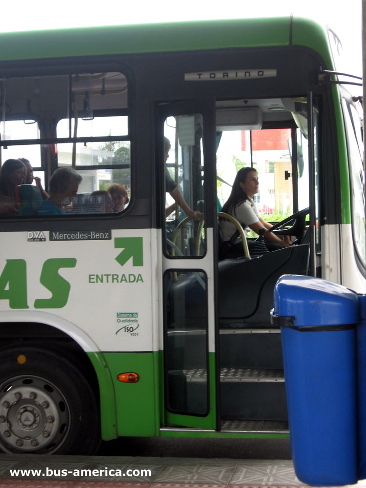 Mercedes-Benz OF - Marcopolo Torino G7 - Canasvieras
En la imagen no salio favorecida, pero la motorista de este omnibus estaba un camin si se vale el juego de vehculos.
