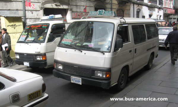 Nissan Caravan - lnea 312 de La Paz
