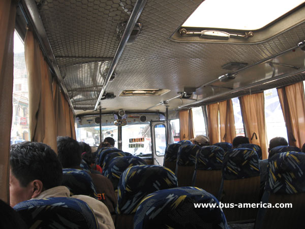 Volvo B57 - Wiima (en Bolivia) - El Expreso
352CYL
[url=https://bus-america.com/galeria/displayimage.php?pid=2343]https://bus-america.com/galeria/displayimage.php?pid=2343[/url]
[url=https://bus-america.com/galeria/displayimage.php?pid=2344]https://bus-america.com/galeria/displayimage.php?pid=2344[/url]

Expreso (La Paz)

(Vista interior de la unidad)
