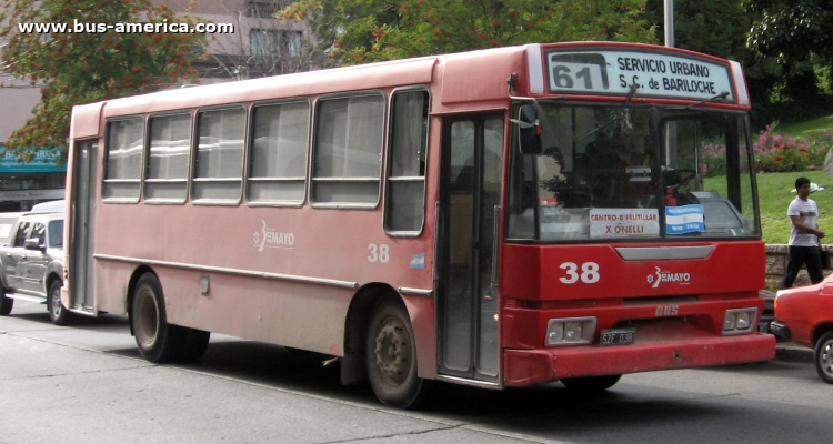 Mercedes-Benz OF 1320 - Bus Tango PH 0037 U - 3 de Mayo
SZF038 - antes R.094288

Línea 61 (Bariloche), interno 38
