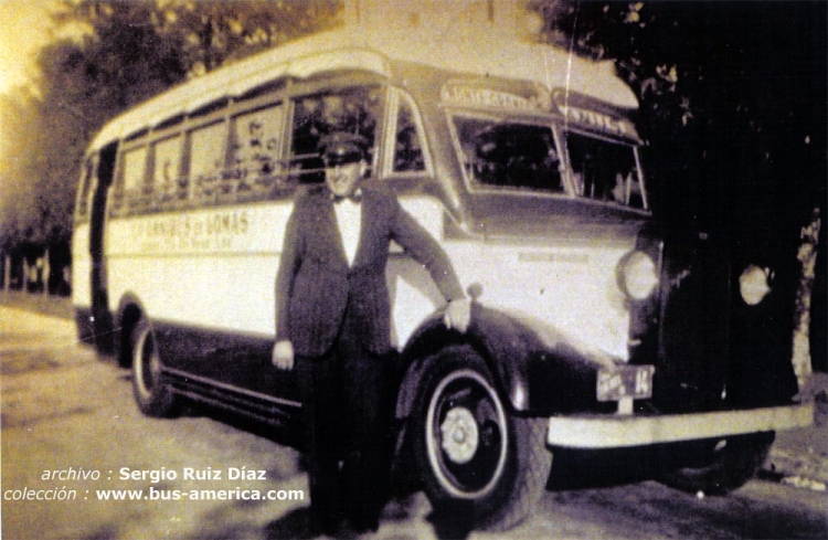 Bedford WTL - Gnecco - Omnibus de Lomas
Fotografía : (seguramente para) Compañía Omnibus de Lomas
Archivo      : Sergio Ruiz Díaz
