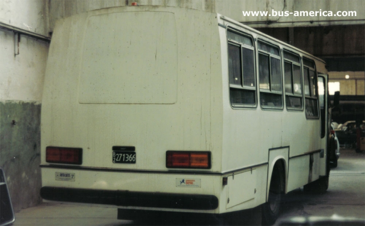 Mercedes-Benz LA 1114 - Suyai
B.2271366
http://galeria.bus-america.com/displayimage.php?pid=6496
http://galeria.bus-america.com/displayimage.php?pid=6497
http://galeria.bus-america.com/displayimage.php?pid=6494
http://galeria.bus-america.com/displayimage.php?pid=33620

El último 1114 carrozado por Suyai, que no fue LO , pues fue un LA.
