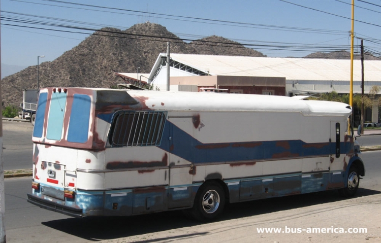 Mercedes-Benz LO 1114 - Ortega
J.022303 - SOX390
(imagen subida primeramente a Colectivos De Mendoza http://www.cdmgaleria.com/pic_details.php?pid=3042 )
