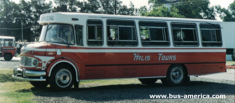 Mercedes Benz LO 1114 - Suyai - Halis Tours
Para conocer la historía de esta carrocería visite :
http://www.bus-america.com/ARcarrocerias/Suyai/Suyai-historia.htm
