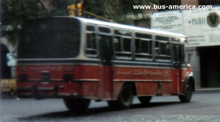 Mercedes-Benz LO 1114 - Suyai S.MB.LO1114/483-001 - 22 de Setiembre
C.946226
Para conocer la historía de esta carrocería visite :
http://www.bus-america.com/ARcarrocerias/Suyai/Suyai-historia.htm
