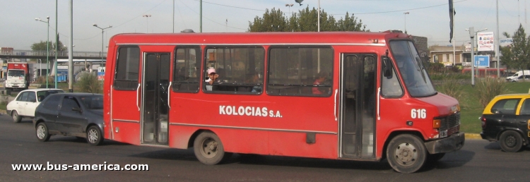 Mercedes-Benz LO 814 - Todo Bus - Kolocias
CDR255

Línea 553 (Partido de Lomas de Zamora), interno 616
