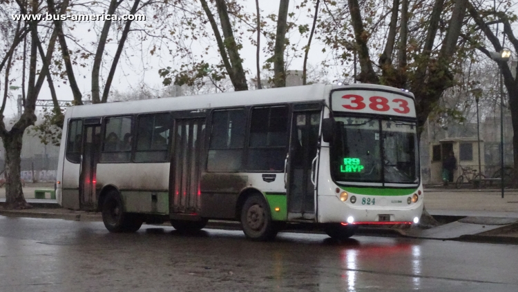 Mercedes-Benz OH 1315 L SB - Metalpar Tronador - SJBSA
Línea 383 (Prov. Buenos Aires), interno 824



Archivo originalmente posteado en agosto de 2019 
