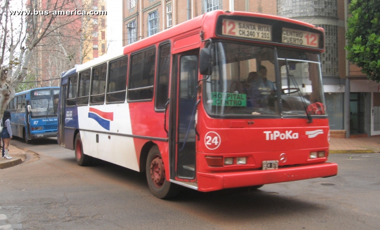 Mercedes-Benz OHL 1320 - Bus Tango 04 - TiPoka
BEH974

Línea 12 (Posadas), interno 24
Sistema Integrado de Transporte Misionero, lo integran los municipios de Posadas, Candelaria, Garupa y la provincia de Misiones 
