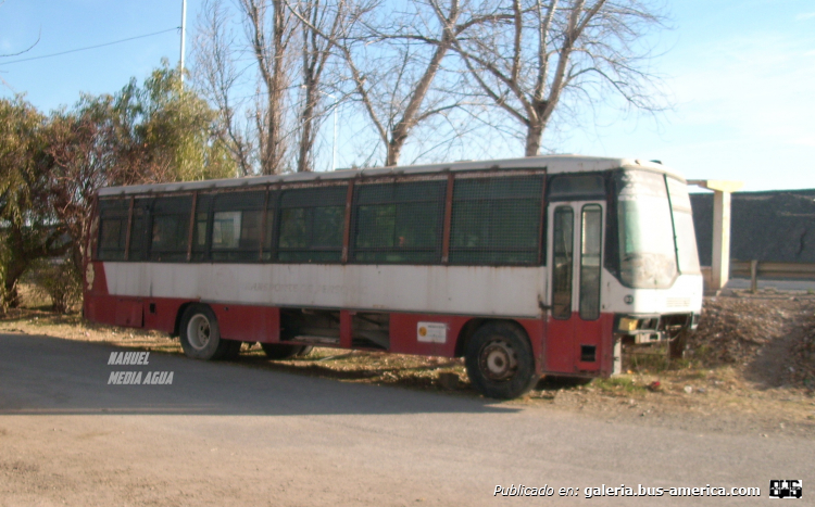 CARROCERIAS ALCAR BUENOS AIRES
FOTOGRAFIA NAHUEL MEDIA AGHUA
COLECCION JAR 2000
Palabras clave: INTERURBANO