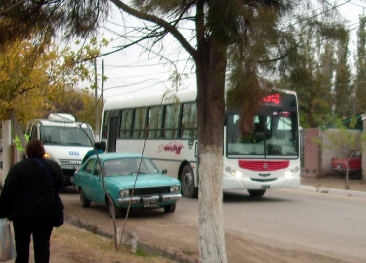 Agrale MA 15.0 - Metalpar Tronador 2010 - Nuevo Sur
http://galeria.bus-america.com/displayimage.php?pid=40677

FOTOS JAR2000
Palabras clave: URBANOS