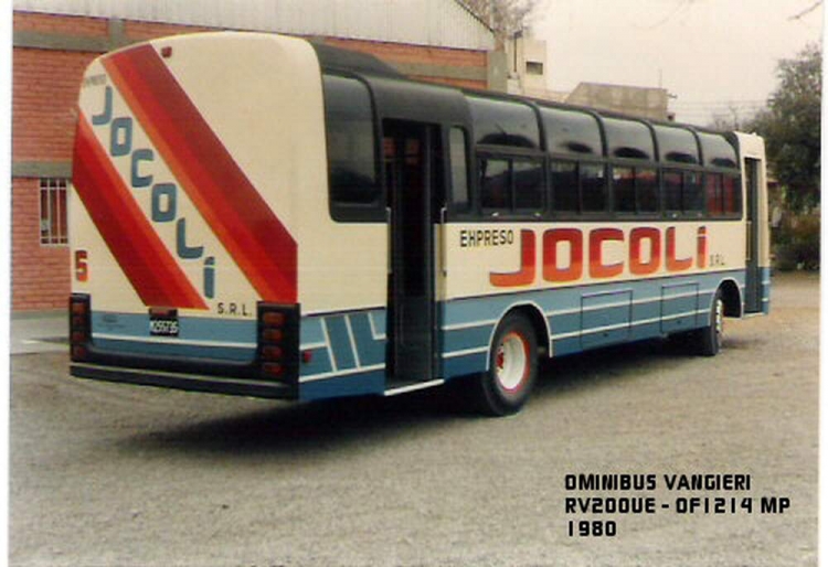 RV200UE - MODELO URBANO 1984
CARROCERIAS OMNIBUS VANGIERI MENDOZA
Palabras clave: URBANO