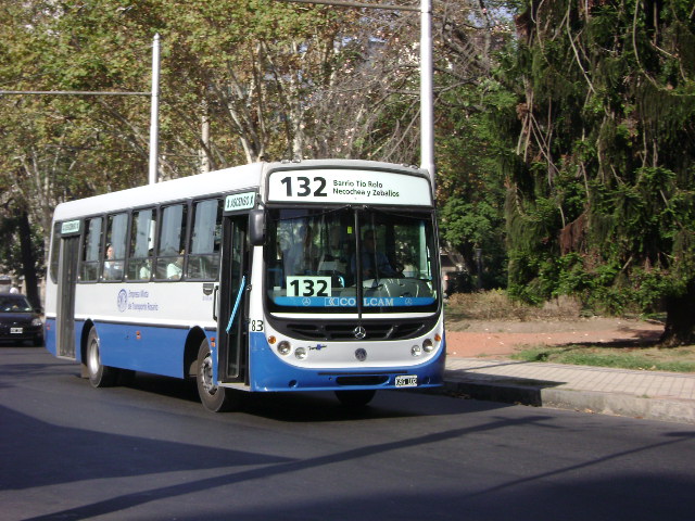 EMTR 83
Lnea 132 Empresa Mixta de Transporte Rosario SA
Palabras clave: 132 Mixta Rosario Metalpar Mercedes OF 1418