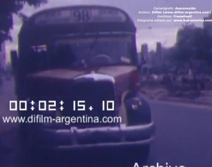 Mercedes-Benz LO 911 - El Indio - Expreso Quilmes
Camarógrafo: ¿?
Archivo: Difilm (www.difilm-argentina.com)
Extraído de: ¿ http://www.youtube.com/watch?v=Bm66VphalXM ?
Gentileza: Freewheell
