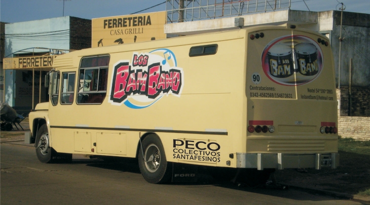 Ford B-7000 - Costa Brava - Los Bam Band
B.1926556 - TMP897
http://galeria.bus-america.com/displayimage.php?pos=-26904
http://galeria.bus-america.com/displayimage.php?pos=-26906

Fotografía: Oscar Pecorari
