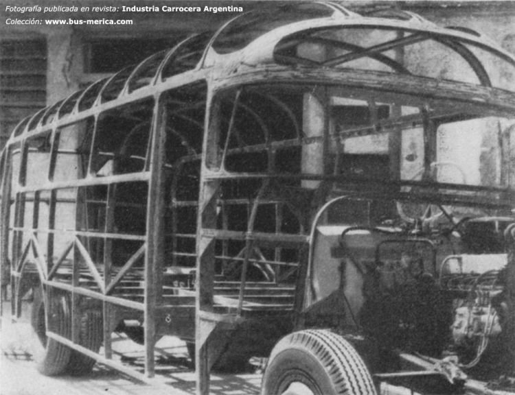 Mercedes-Benz LO 911 - Ala
Fotografía publicada en revista: Industria Carrocera Argentina
