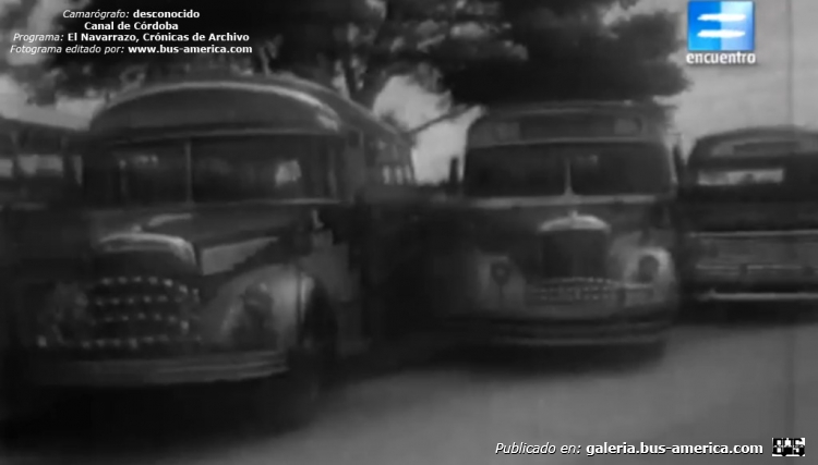 Mercedes-Benz LO 911 - Independencia
Camarógrafo: ¿?
Imágenes de canal de TV de Córdoba
Documental: El Navarrazo, serie Crónicas de Archivo, canal Encuentro
Extraído de: https://www.youtube.com/watch?v=F9fjshhcOEc 

[Datos de izquierda a derecha]
