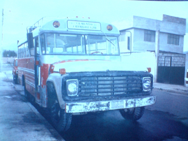 Ford F-500 Superior Coach (en Ecuador)
