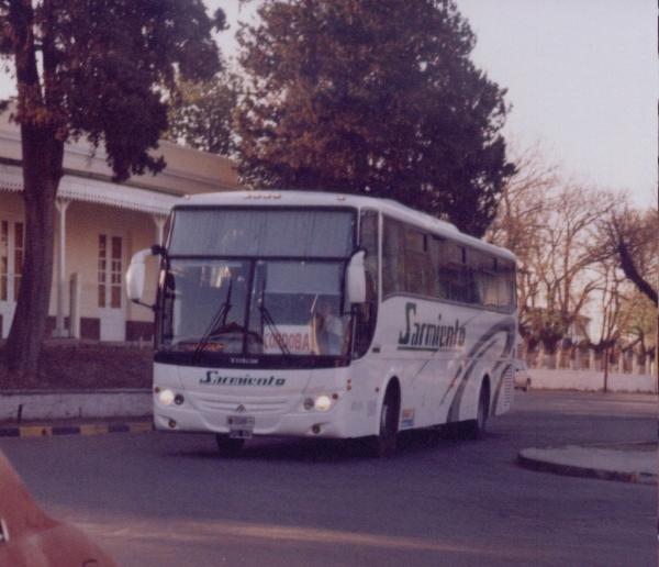 SARMIENTO
MB . SALDIVIA . INGRESANDO  A  TERMINAL  DE  COSQUIN . 
