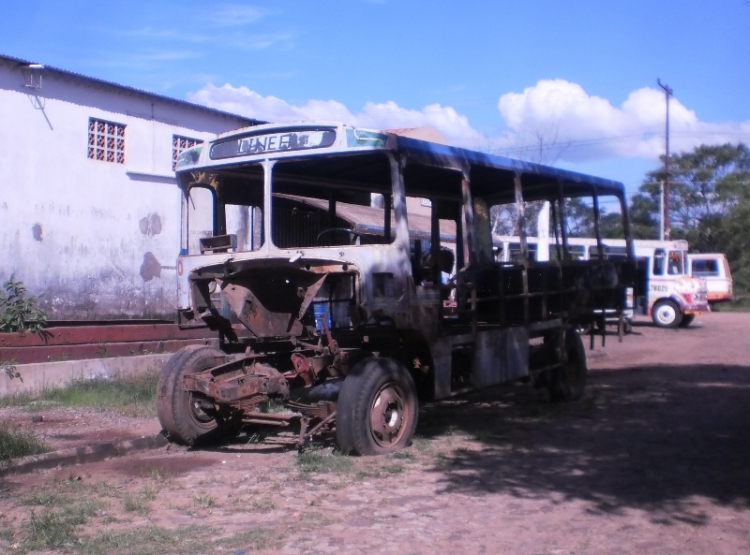 Mercedes-Benz 1113 - 7 de octubre S.R.L. - Linea 59
