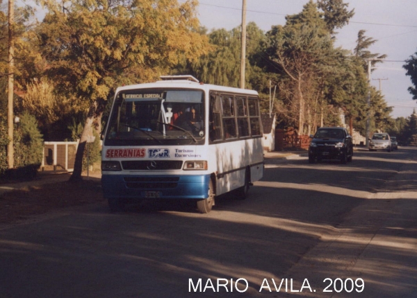 SERRANITAS
PASANDO  POR  MERLO .
