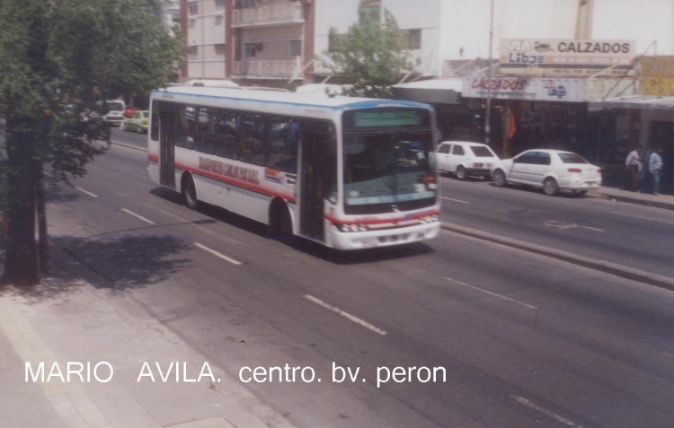 TRANSP .  CARLOS  PAZ
PASANDO  POR  BV. PERON.
