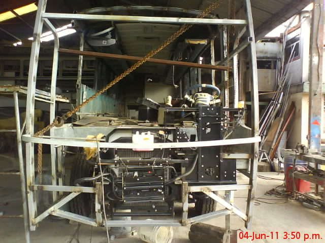 BUSSCAR EL BUS 320-VILLALBA (en Ecuador)
IMAGEN DE JUAN DURÁN FACILITADA POR EDISON PALOMEQUE, REFORMA REALIZADA POR TALLERES VILLABA
http://galeria.bus-america.com/displayimage.php?pos=-12905
http://galeria.bus-america.com/displayimage.php?pos=-12907
