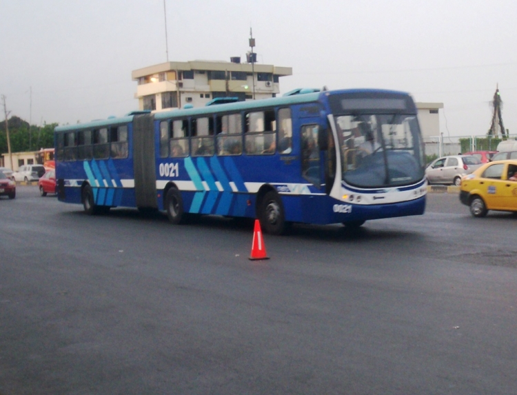 BUSSCAR URBANUS PLUSS (EN ECUADOR) - METROVIA / METROQUIL
TERMINAL TERRESTRE DE GUAYAQUIL
