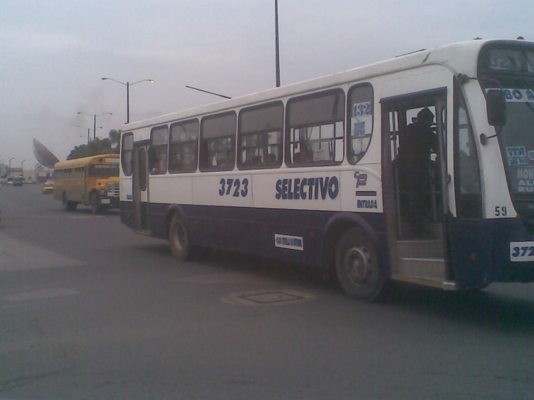 PERALBO  DE COSTADO
FOTO TOMADA A BUS PERALBO DE "PERFIL"
