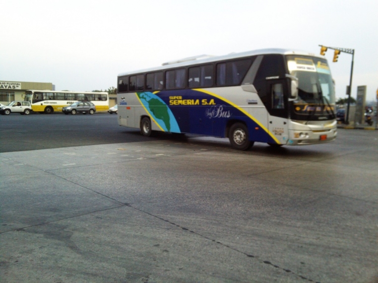 COMIL CAMPIONE (EN ECUADOR) - SUPER SEMERIA
TERMINAL TERRESTRE DE GUAYAQUIL
